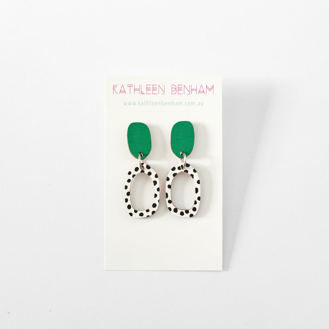 Odette organic oval wood dangles Green