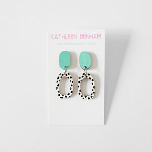 Odette organic oval wood dangles Mint